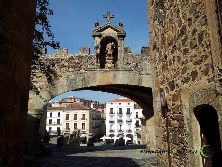 Ver Arco de la Estrella de Cáceres